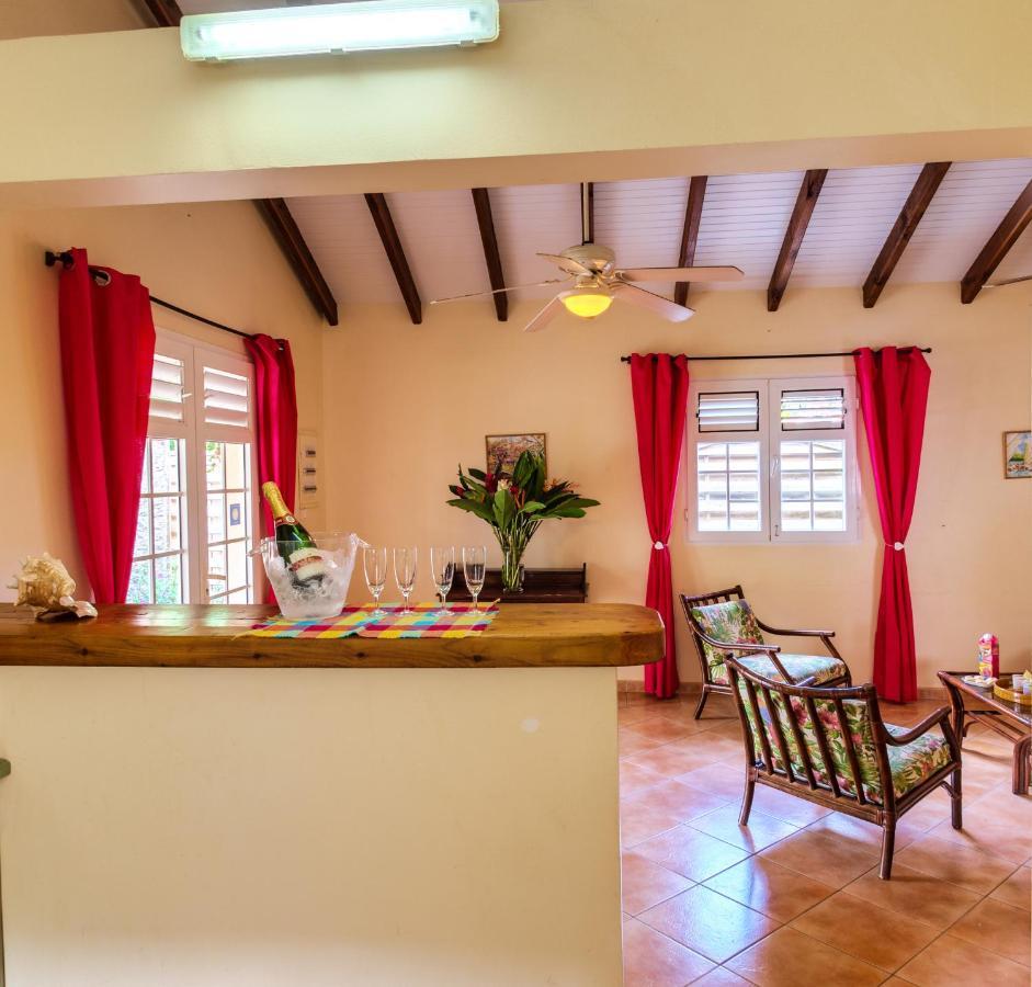 Coquette Villa Du Cap Est เลอ ฟร็องซัว ภายนอก รูปภาพ